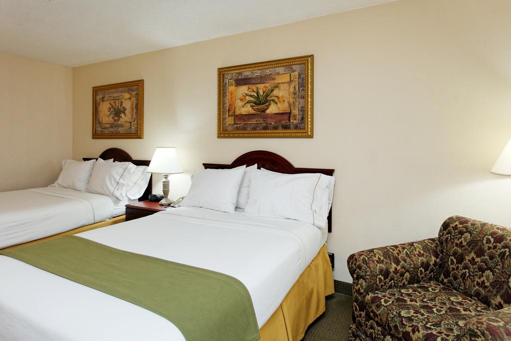 Holiday Inn Express Hotel & Suites Huntsville University Drive Rom bilde