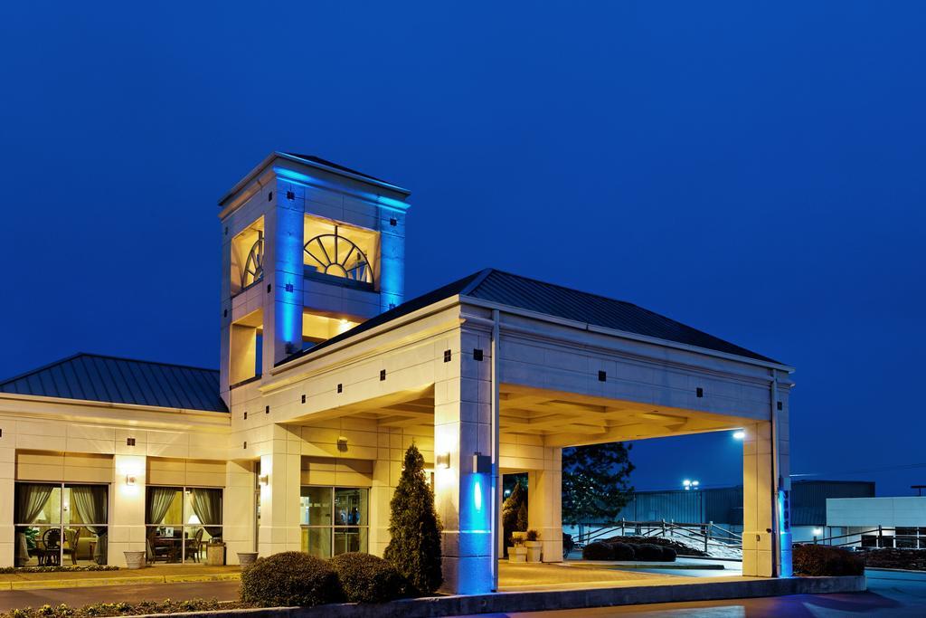 Holiday Inn Express Hotel & Suites Huntsville University Drive Eksteriør bilde